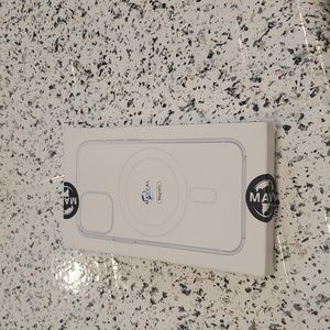 NEW Mavval magnetic I phone 14 case